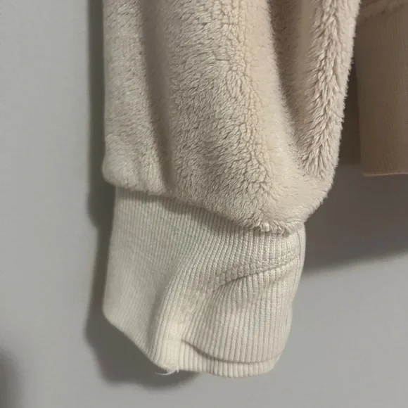 Athleta Girl Feelin’ Great Hoodie Girl’s XXL/16 cream. long sleeve thumb holes - Picture 7 of 9